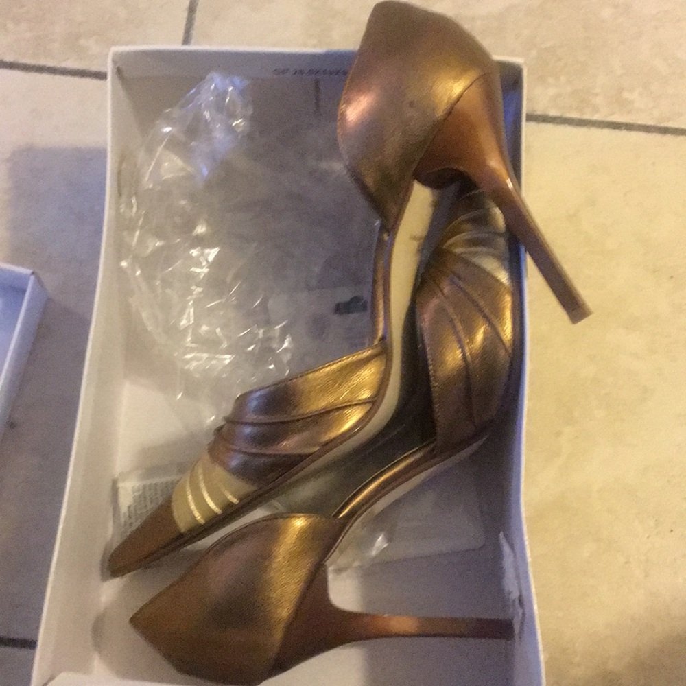 Gold and bronze stiletto worn one time